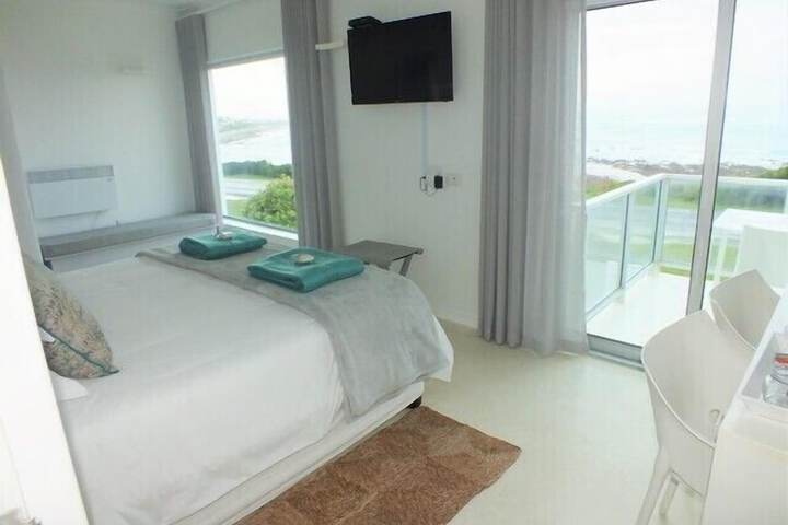 Room 5 of 63