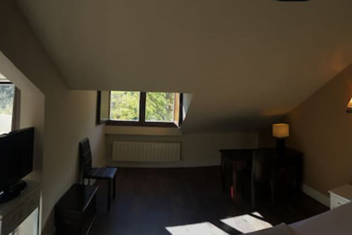 Room 45 of 131