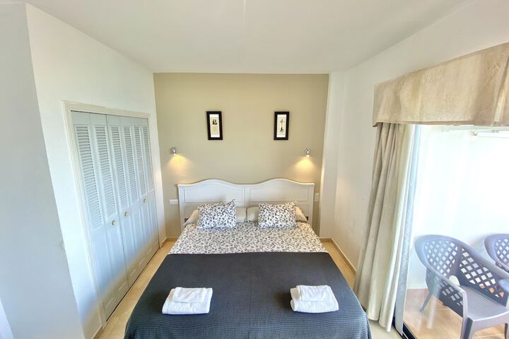 Room 7 of 38