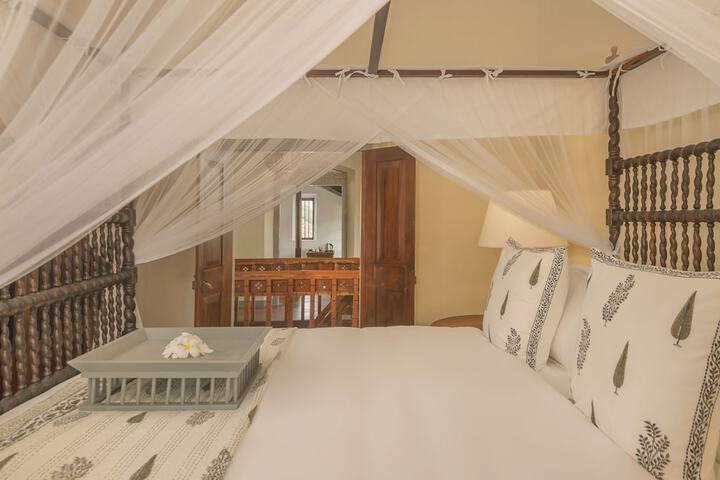 Room 40 of 74