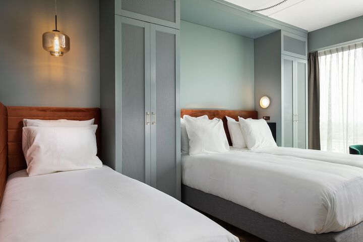 Room 3 of 47