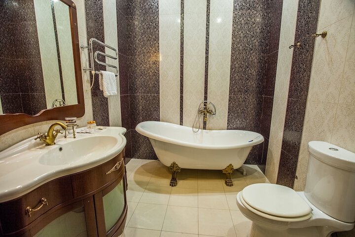 Photo 3
