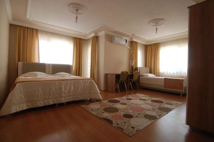 Room 1 of 9