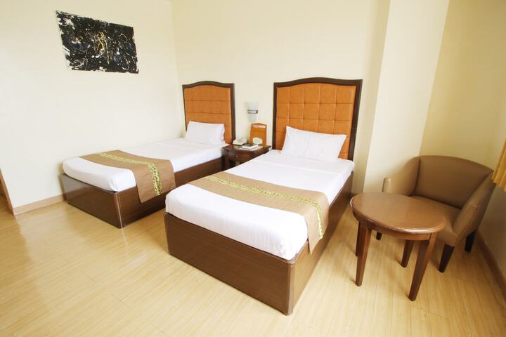 Room 4 of 23