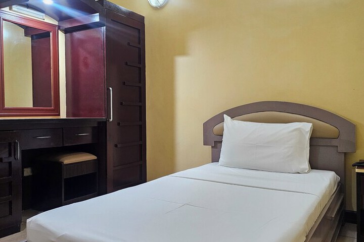Room 25 of 72