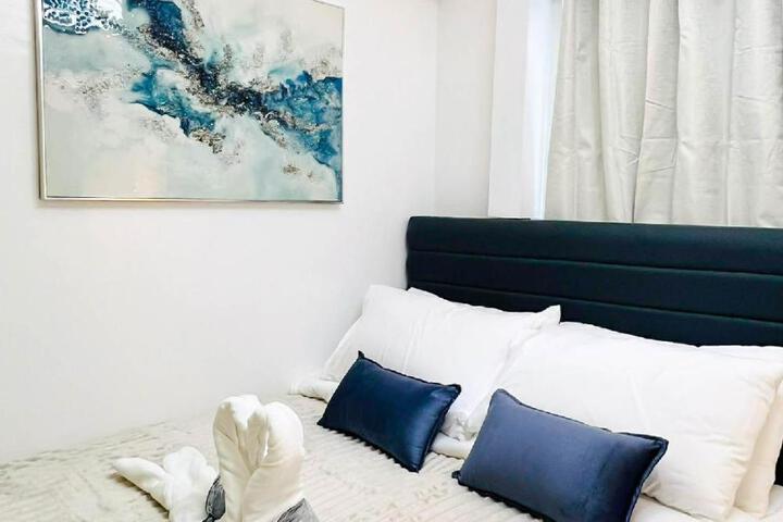 Breeze Staycation Spot I BREEZE B01- 2951A