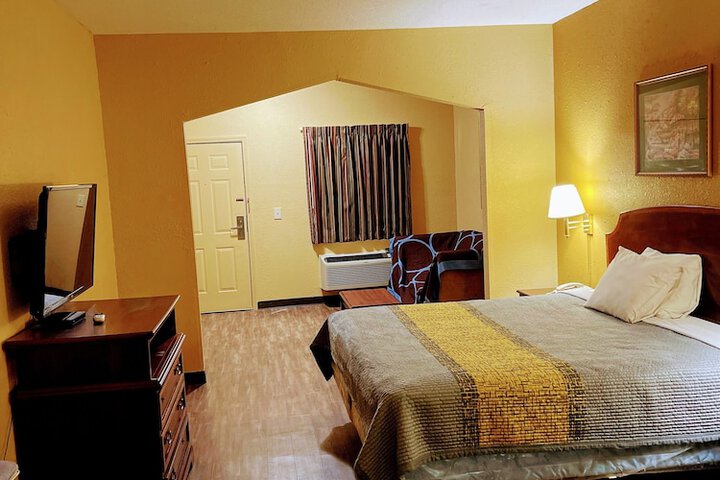 Room 3 of 6