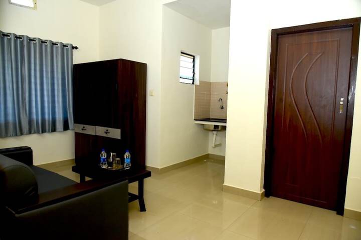 Room 6 of 15