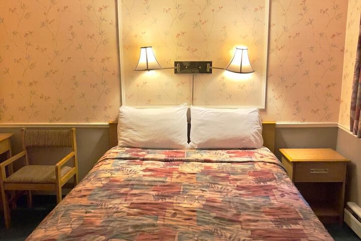 Room 7 of 31
