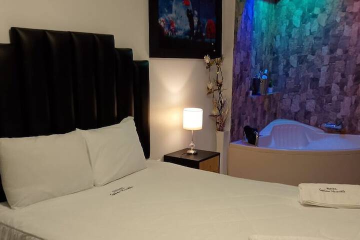 Room 6 of 23