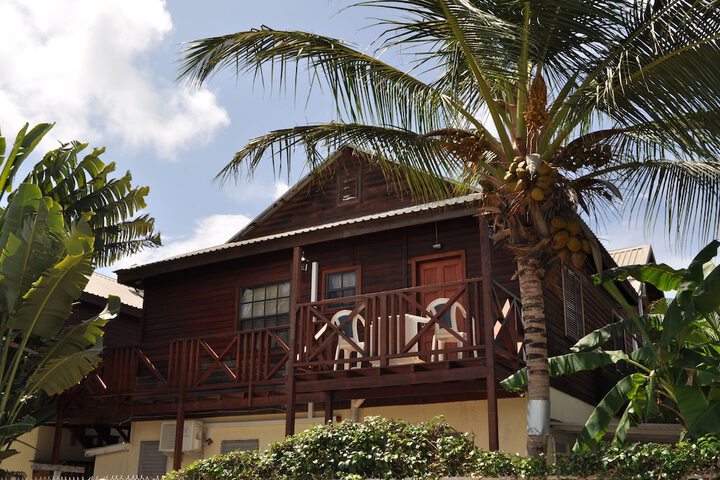 Hotel Exterior 21 of 25
