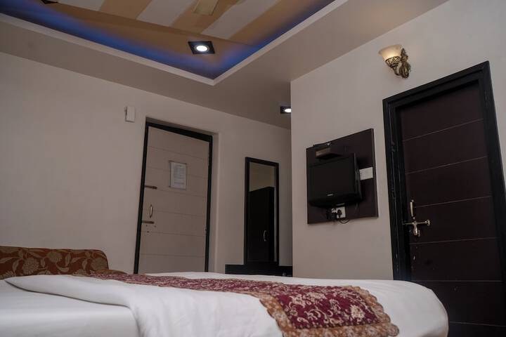 Room 38 of 159