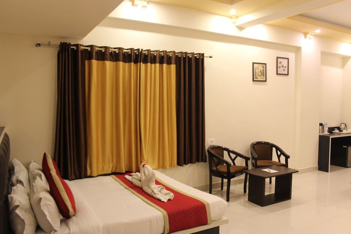 Room 12 of 38
