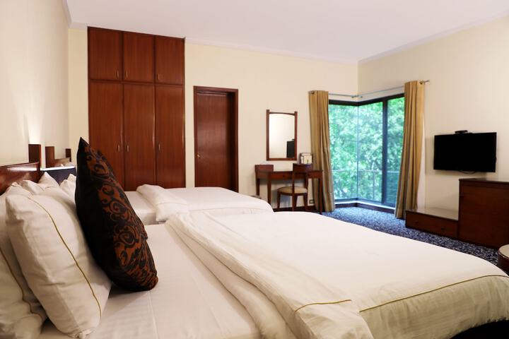 Room 9 of 45