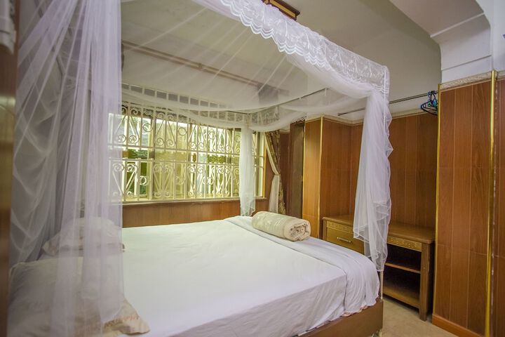 Room 16 of 52