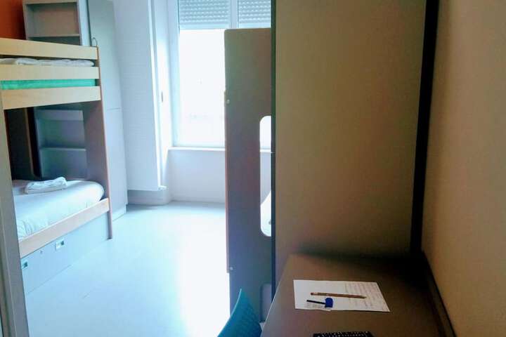 Room 15 of 48
