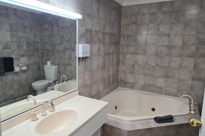 Room 16 of 26