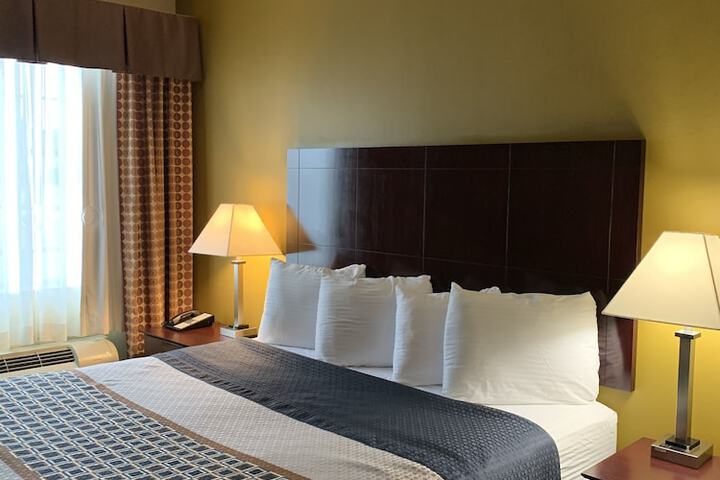 Room 25 of 74
