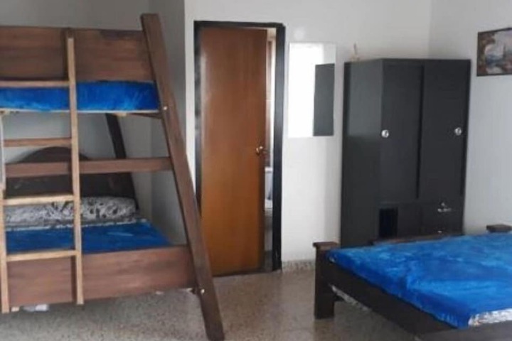 Room 6 of 53