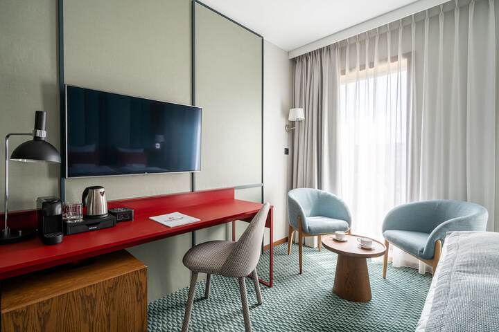 Room 9 of 26