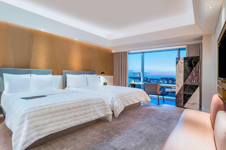 Room 8 of 52
