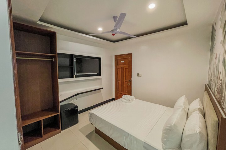 Room 5 of 30