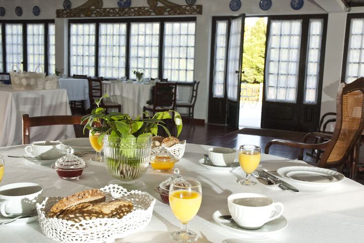 Breakfast/Coffee Service 30 of 68