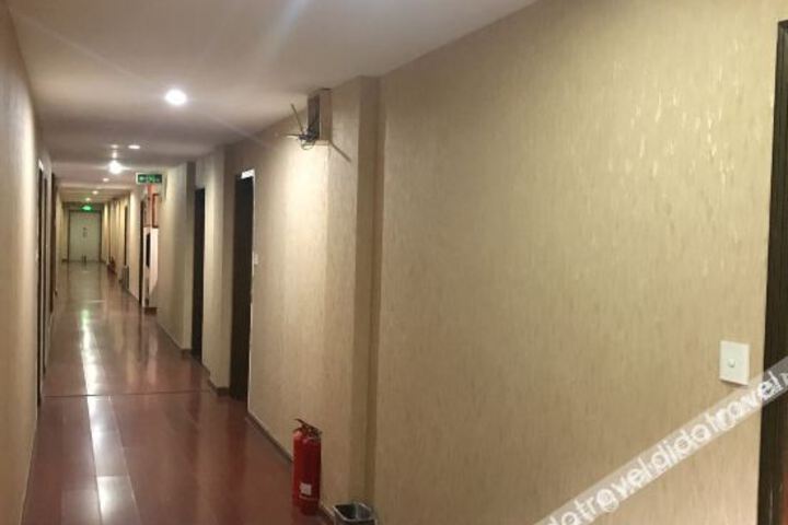 Hotel Interior 13 of 32