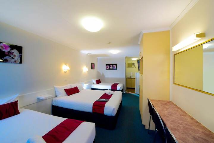 Room 30 of 53