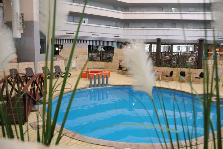 Pool 59 of 85