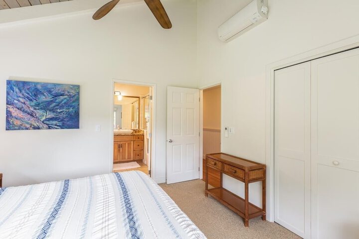 Room 3 of 33