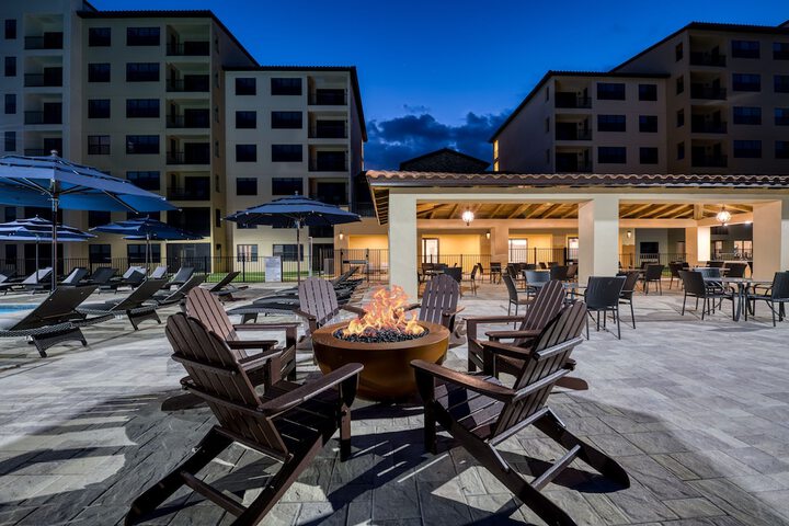 Sundeck 31 of 32