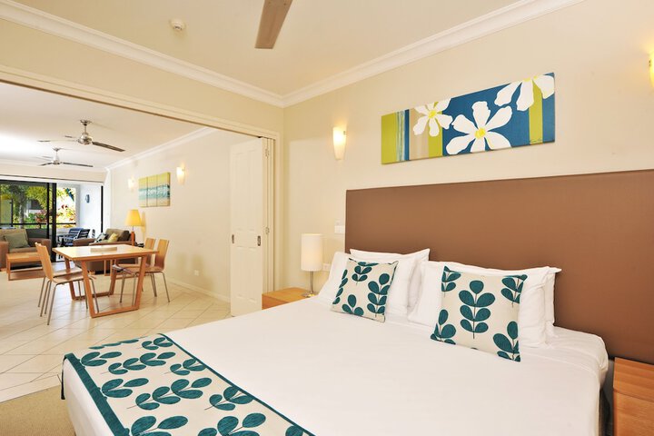 Room 3 of 34