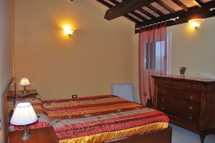 Room 2 of 44