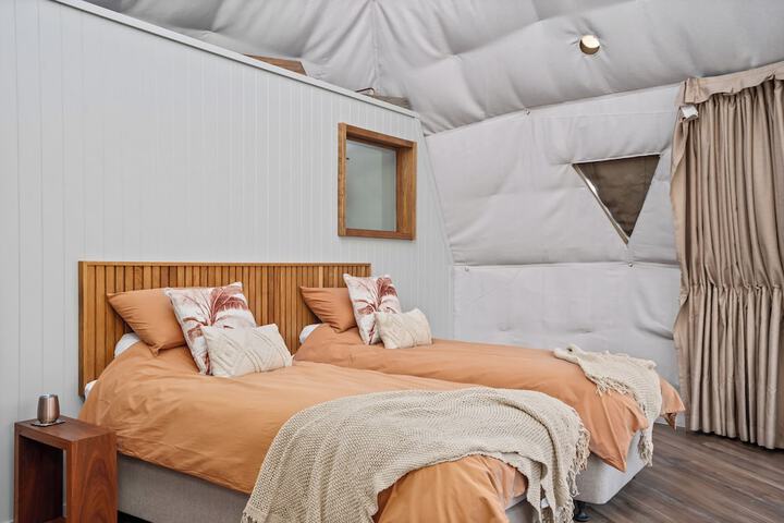 Room 4 of 34