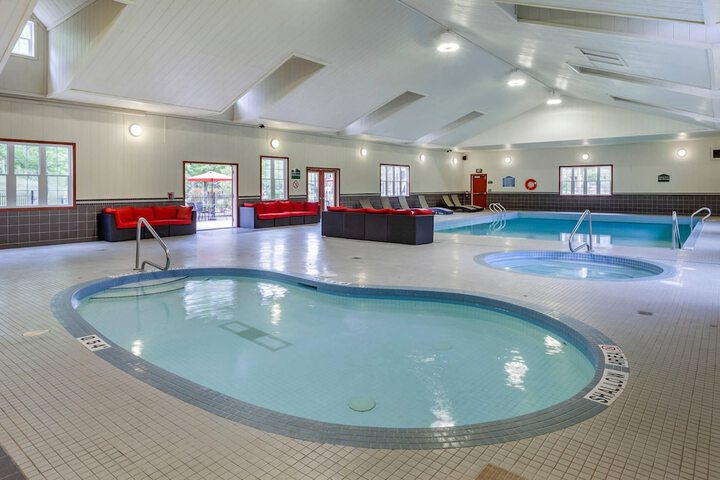 Pools & Facilities