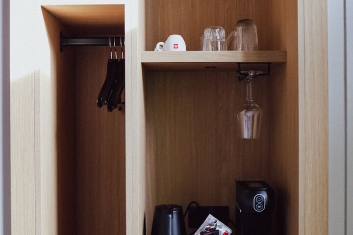 Room 6 of 48