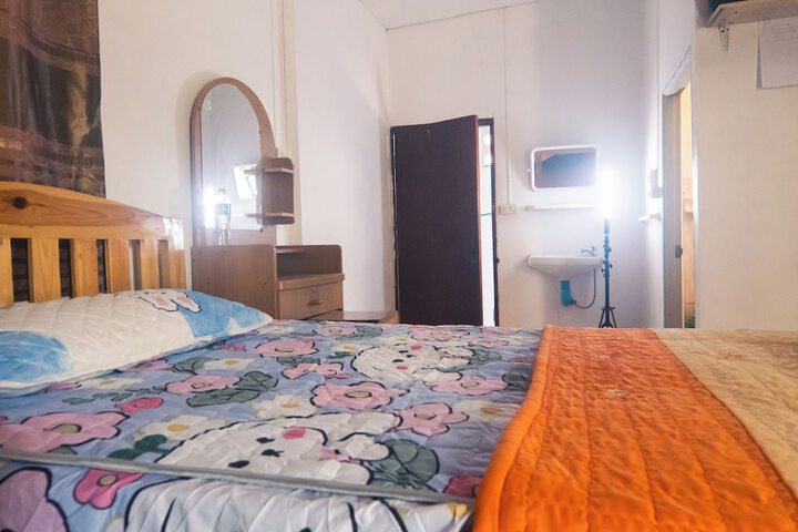 Room 12 of 62