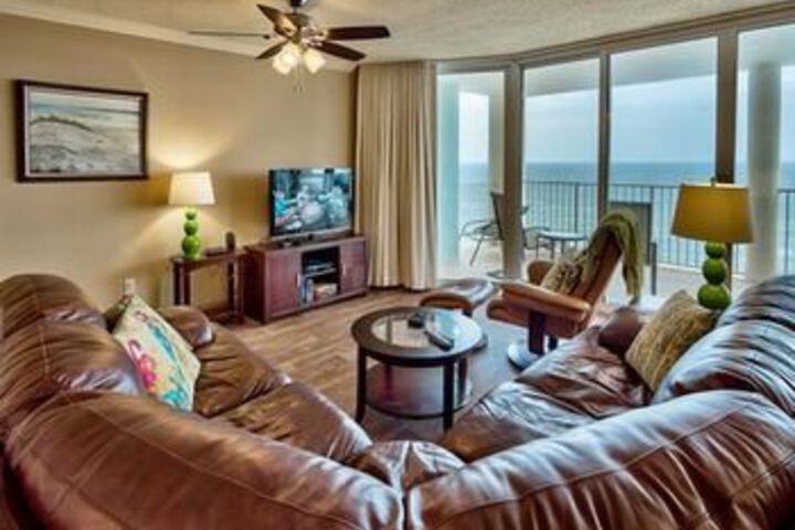 Photo of Long Beach 1 1104 663661 by RedAwning