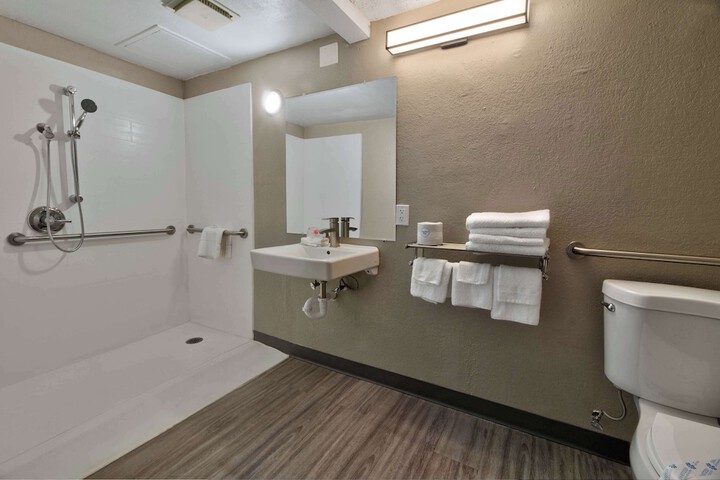 Room 18 of 30