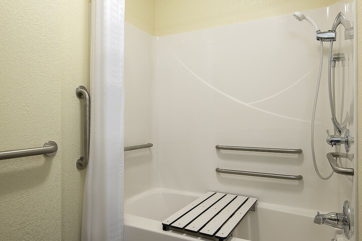 1 Queen Studio Suite (4 of 9)