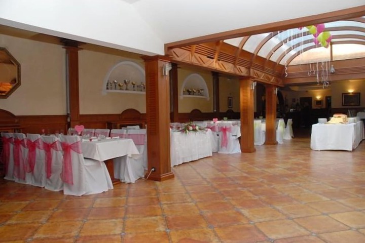 Banquet hall