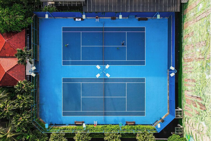 Tennis court