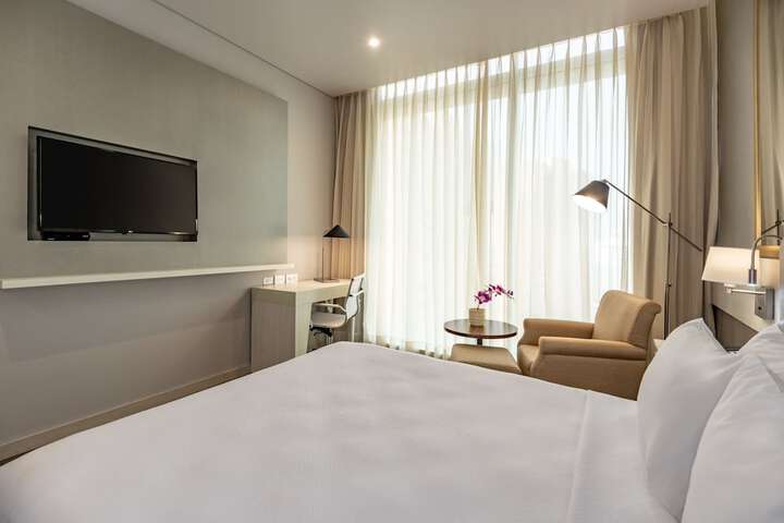 Room 13 of 92