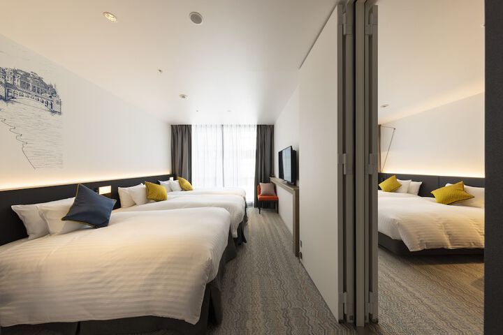 Room 36 of 100