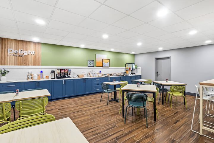 Breakfast/Coffee Service 21 of 22