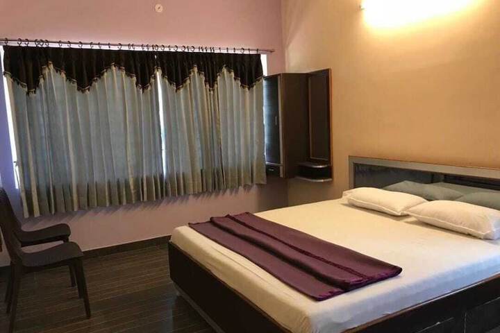 Room 15 of 34