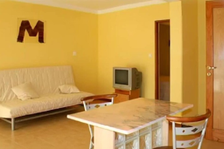 Room 12 of 26