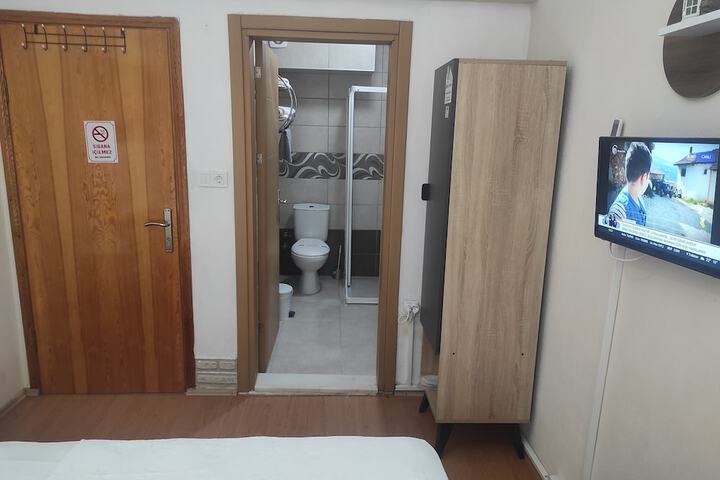 Room 18 of 81