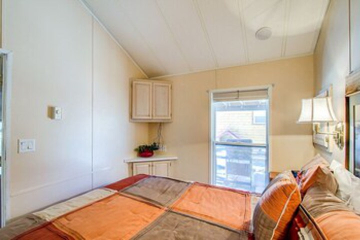 Room 75 of 97